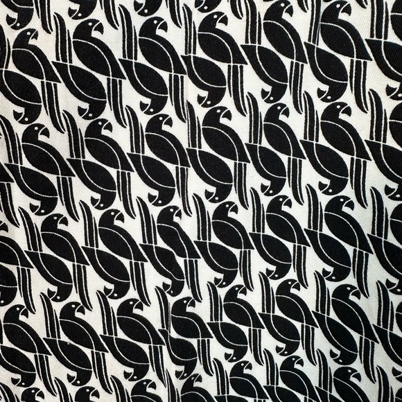 TALBOTS Petites Black White Parrot Print Capris | Size 10P - Picture 3 of 10